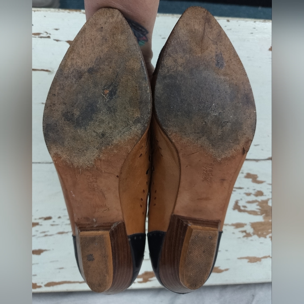 Vintage Paradox Shoes - Picture 6 of 6
